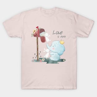 little bunny elephant love is here T-Shirt